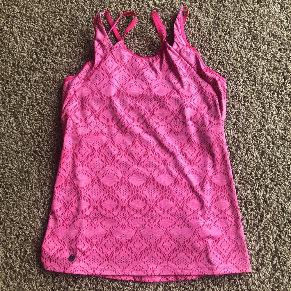 Active wear tank top, active research brand